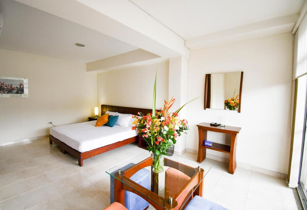 Hotel Monarca Armenia Εξωτερικό φωτογραφία