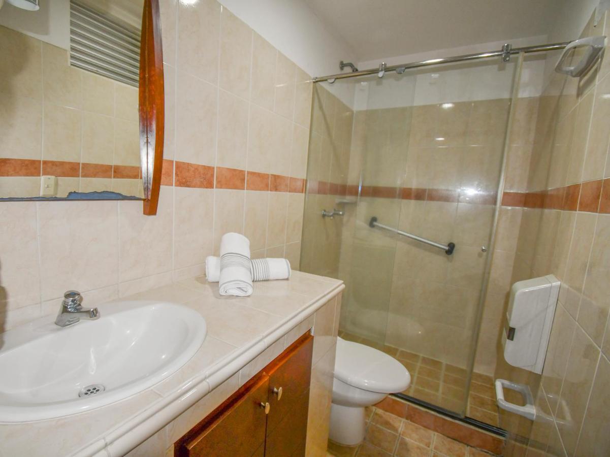 Hotel Monarca Armenia Εξωτερικό φωτογραφία