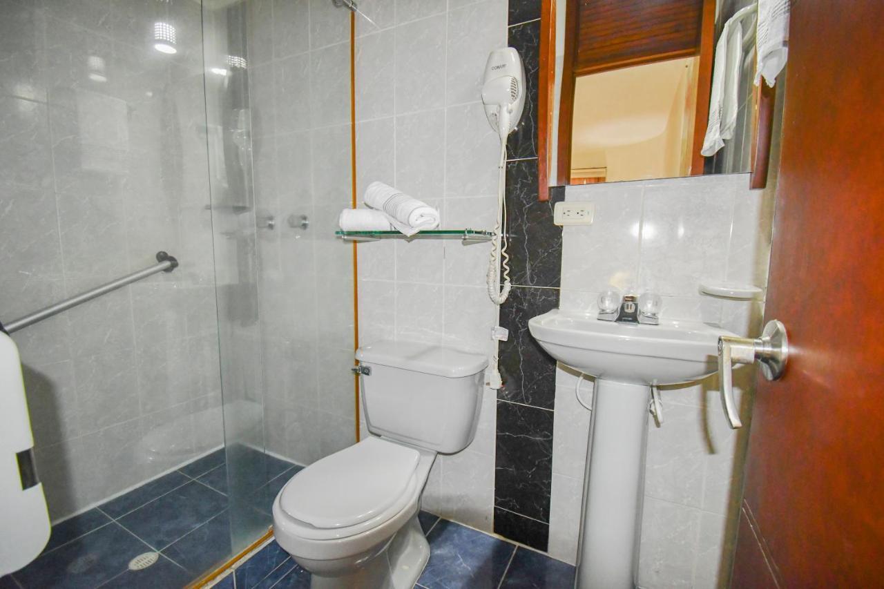 Hotel Monarca Armenia Εξωτερικό φωτογραφία